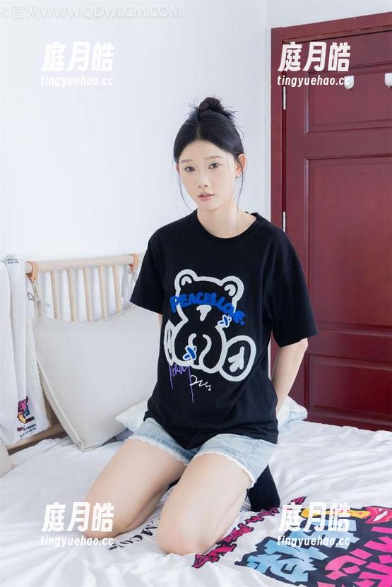 物恋传媒 - 菜菜的牛仔裤全套，你敢下载吗？如果是我，可能得先找到信心！