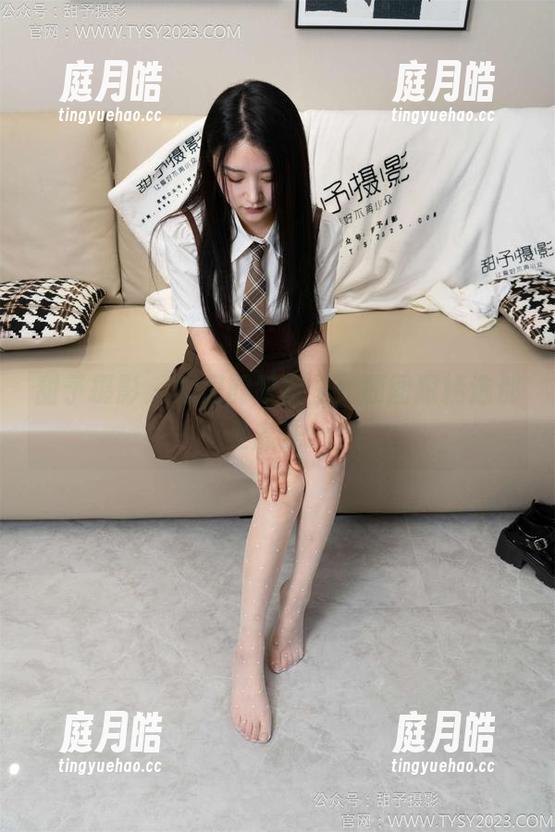 甜予摄影-思思 甜予摄影 - 思思的教室里,原图跟精选都是魔法!