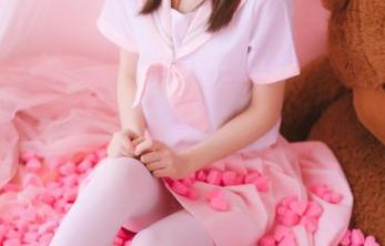 游泳圈、泳装、疯猫ss的私房图集,水里捞出女神…要不要!