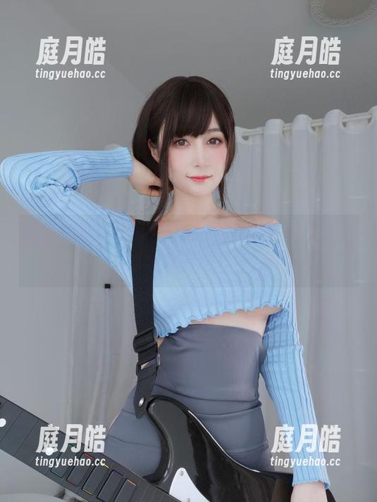 白银81 最新的白银81夏日美图,完美的一天从不穿鞋开始!