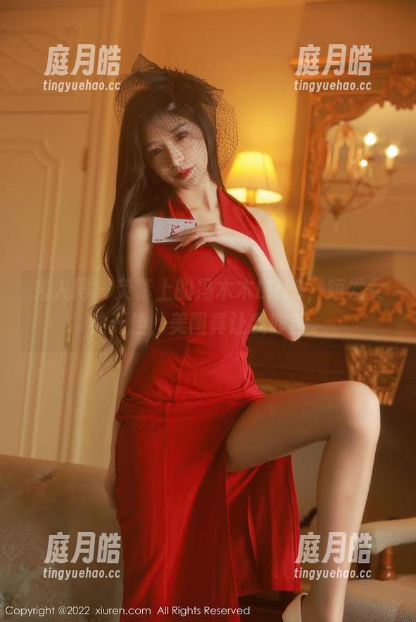 秀人网 - 荧幕上的冯木木LRIS，短发女神开挂，美图真让我咋舌。