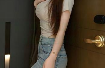 秀人网 – 连校服都能清妙得如此美好,高清资源值回票价!