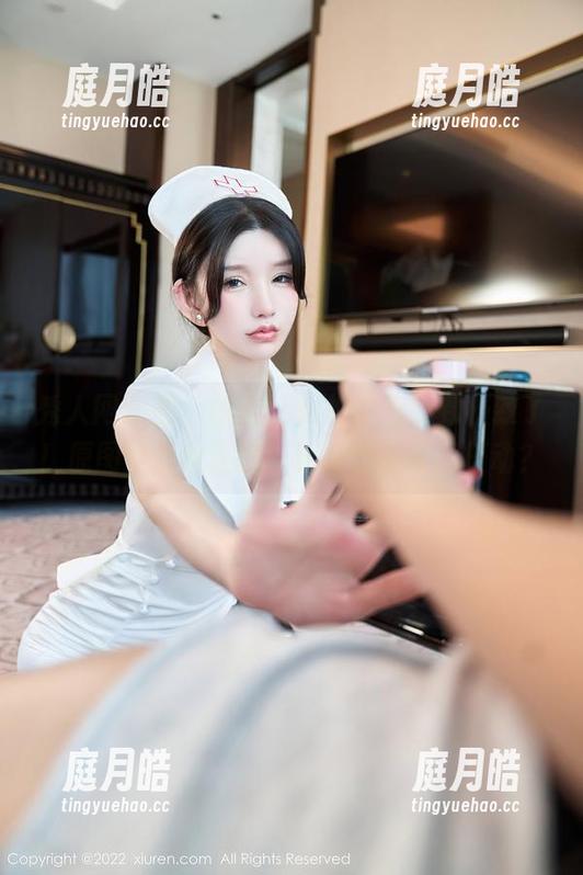 秀人网 - 看，糖豆sisi把粉色玩到极致了！原图这波也是猛！还是作品更能打动？