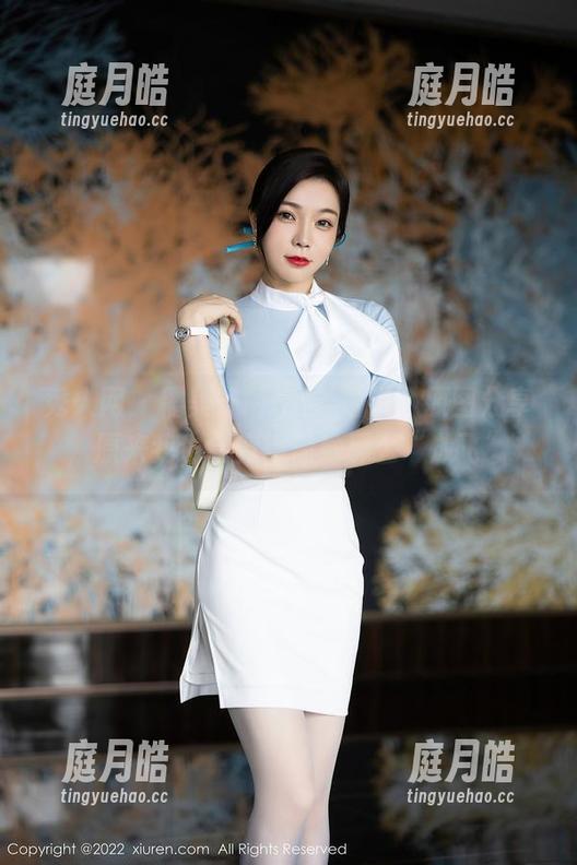 秀人网 - 糯美子Mini“日常”原图分享，原来我也会变得像她那么“放飞”