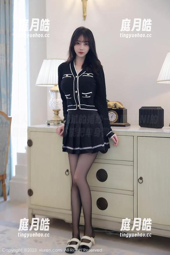 秀人网 - 从未见过的婚纱—肉晴MINI的最新作品，能不能把单身狗变成小仙女？