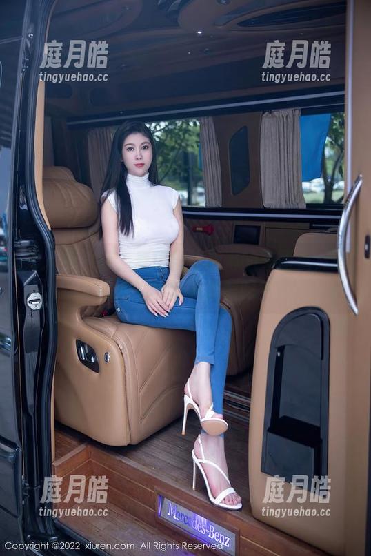 秀人网 - 哇，麦琪绫冰激淋的美图里，透明是她的隐藏武器吗？