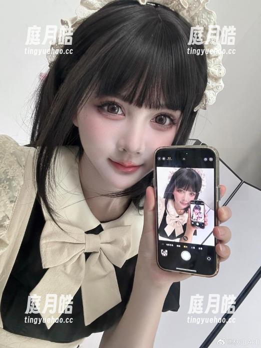 “秋山AkI与‘女友’，图片展示的另一种日常”——你看到的都是？