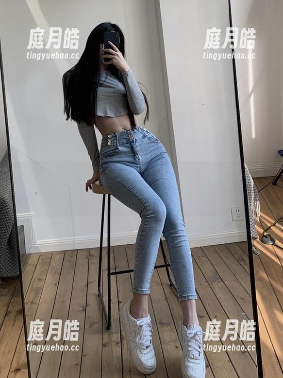 微密圈 - 高清在线！粉色的猪陈佩奇的学妹，快来见识这“学”的姿势！