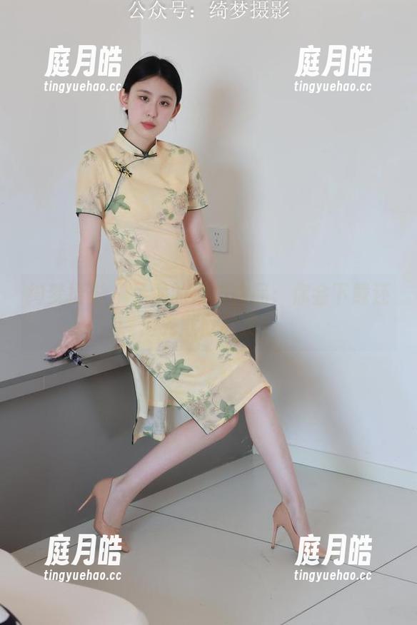 绮梦摄影 - 子涵的海边作品：你会下载还是先默默欣赏？