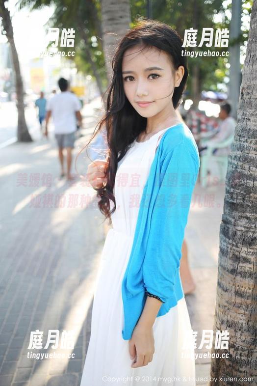 美媛馆 - 套装搭配得宜，原图里Cris_卓娅祺的那种气质，我还想多看几眼。