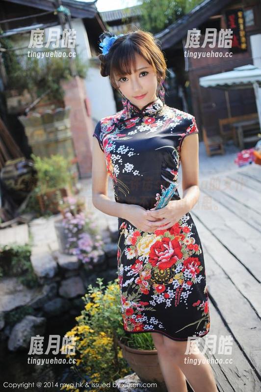 美媛馆 - 资源推荐！许诺sabrina的女仆写真，里面藏着我不敢说的心思。