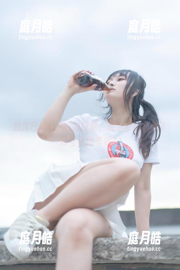 脱尾巴Mizuki的短裙，高清套图里藏了哪些小细节呢？