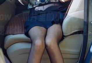 花漾show – 照片里的小热巴和服，膝盖以下全是装饰，我合理怀疑这是我的减压秘方！