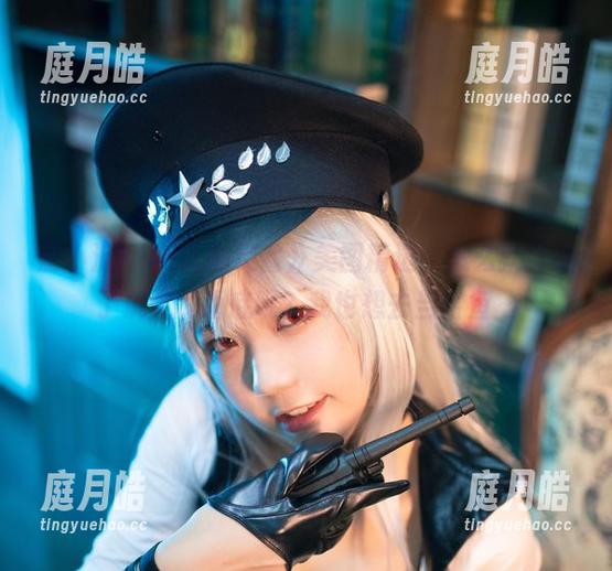 蓝小沂KiKi《幽灵鲨》美图精选，怎么就打破了沉默的海底呢？我也想去当鲨鱼～