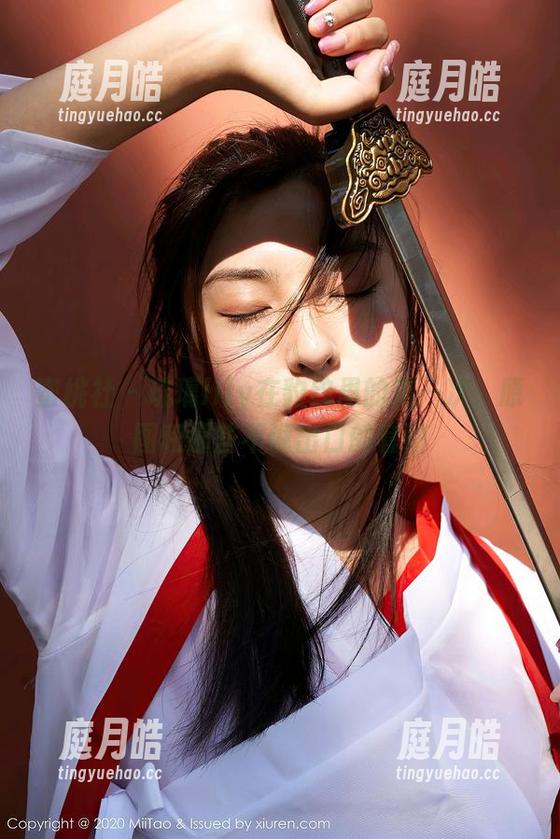 蜜桃社 - 琉璃lily在豹纹里的第一次：原图和那些不说出口的套图