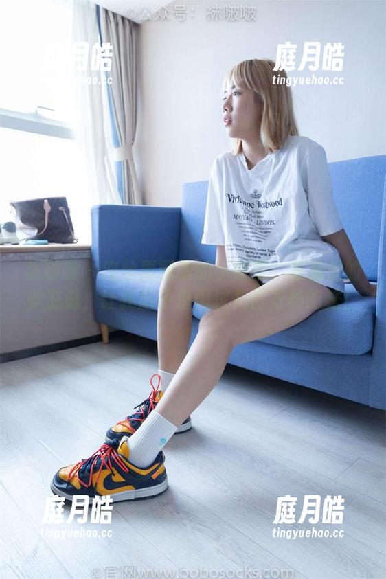 袜啵啵 - 肉丝原图里的小甜豆：私房里的美滋滋，让我脑子里闪过几百万种吃法！