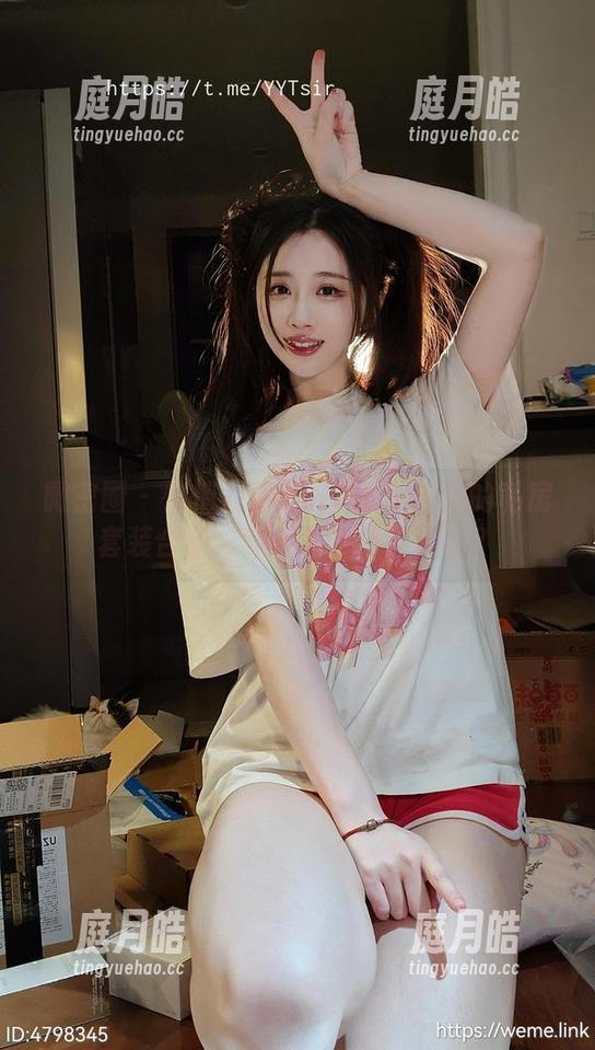 微密圈 - 悄悄众看——轩子巨2兔的私房套装合集，这都什么奇葩搭配？