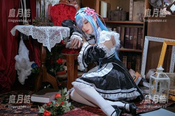 就她的日常：阿九从不咕咕(九言)全套原图，偶尔也装装模特。