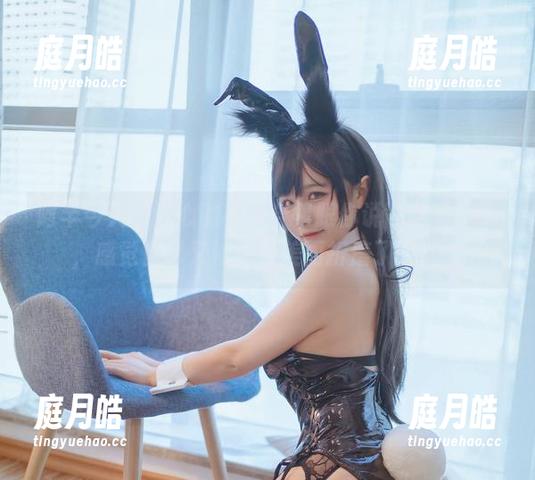 阿半今天很开心 阿半今天很开心的礼服合集跟你说“更新”了,感觉自己又被这些美丽折磨了一遍。