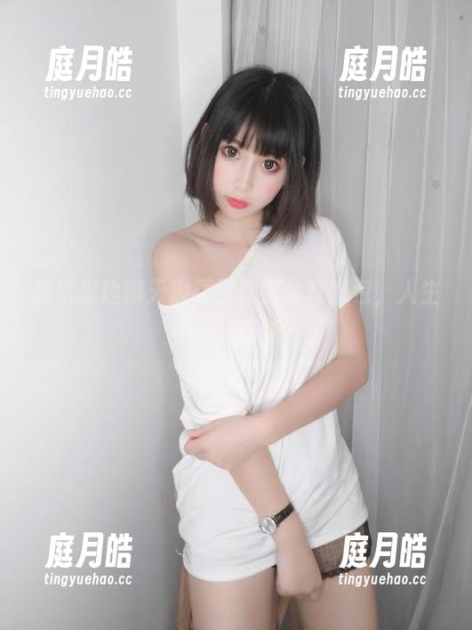 教室里边聊天边看雯粥粥全套图包，人生なんて完美？
