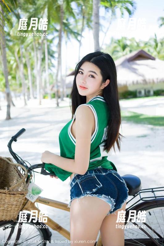 魅妍社 - 共享大白兔emma的女仆美图，一不小心就迷失在那裙摆里…