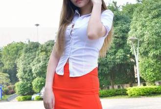 魔镜街拍 – 谁还有疑虑？婷婷驾驭白色吊带与黑丝美腿，套图更新一击即中！
